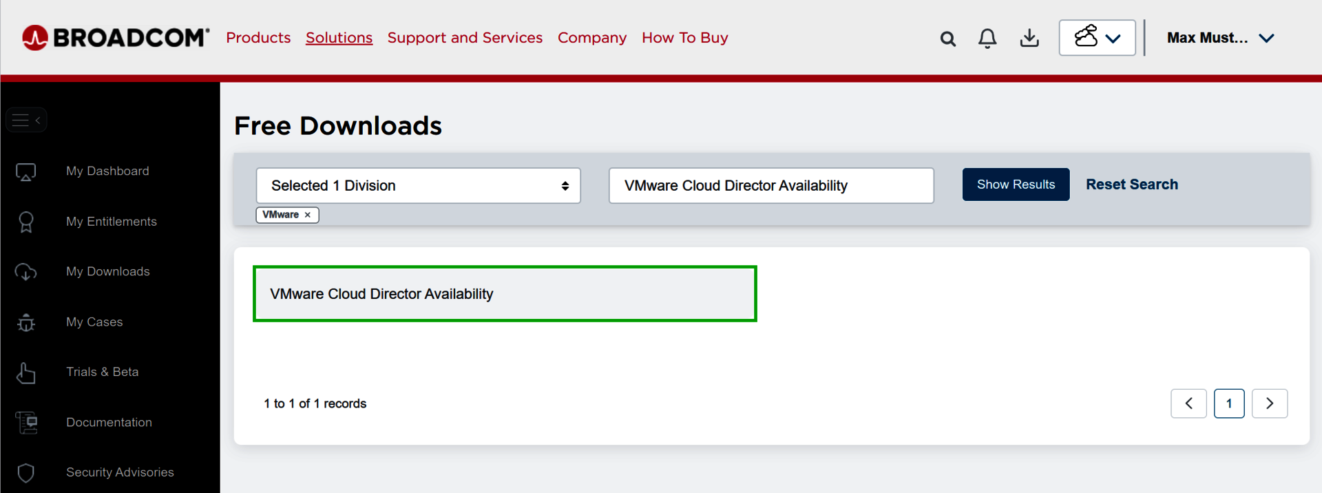 Captura de pantalla: en el portal de Broadcom se muestra la página Free Downloads. En esta página, la entrada VMware Cloud Director Availability se resalta en la lista de resultados de búsqueda