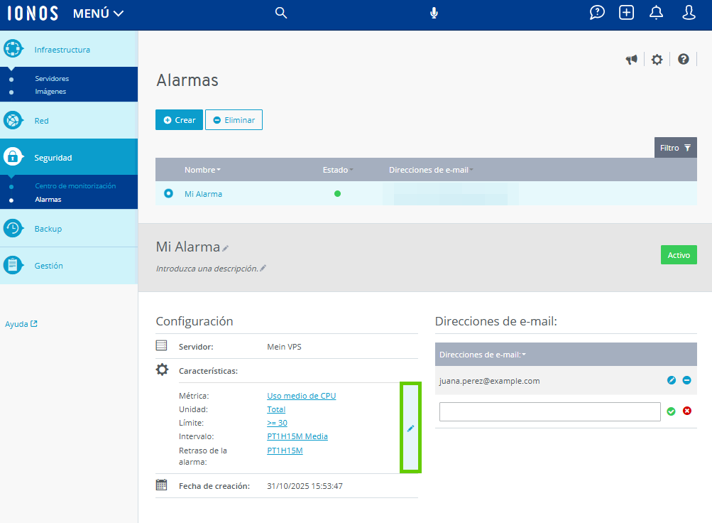 Captura de pantalla: se muestra la sección Seguridad > Alarmas > Configuración en Cloud Panel. En las características de la alarma, se destaca el icono del lápiz para modificarla