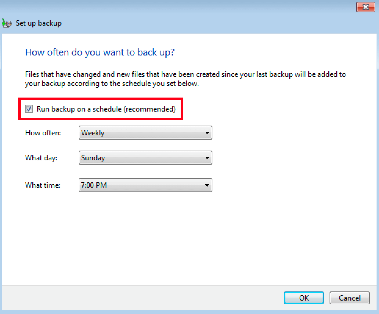Menú para seleccionar la frecuencia con las que crear en Windows 7 copias de seguridad