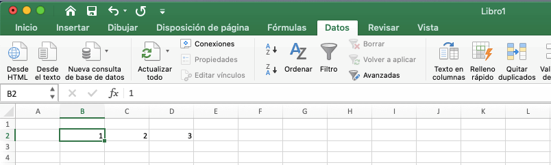 Excel 2016: documento de ejemplo con el contenido separado en tres celdas Excel 2016: documento de ejemplo con el contenido separado en tres celdas
