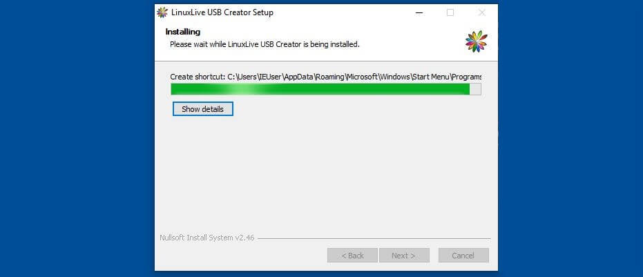 Progreso de la instalación de LinuxLive USB Creator