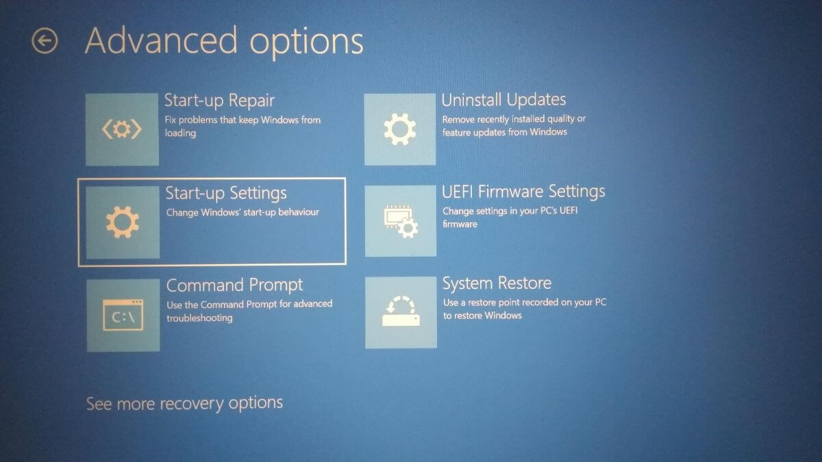 Captura de pantalla de la UEFI de Windows: opciones avanzadas