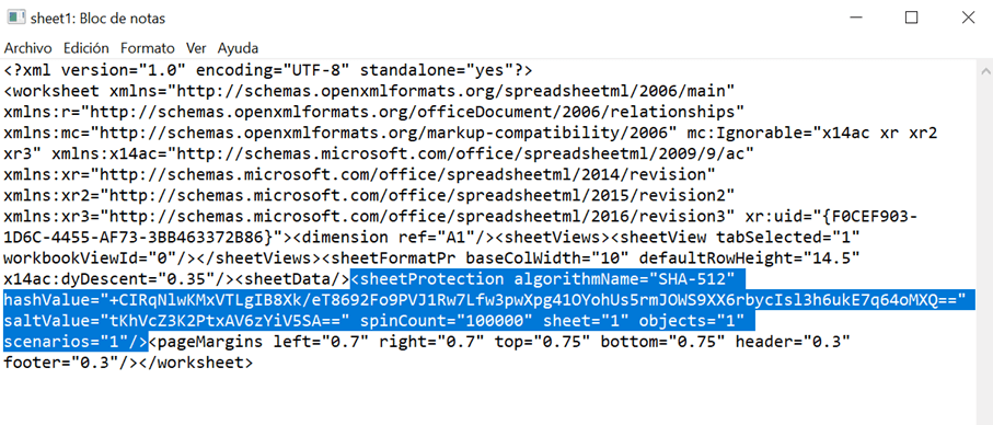 El archivo XML de una hoja de cálculo abierta en el editor de Windows con la secuencia de protección de la hoja marcada