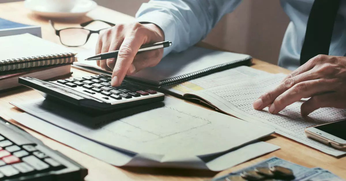 Imagen: Explicaci&oacute;n de la inversi&oacute;n del sujeto pasivo con ejemplos