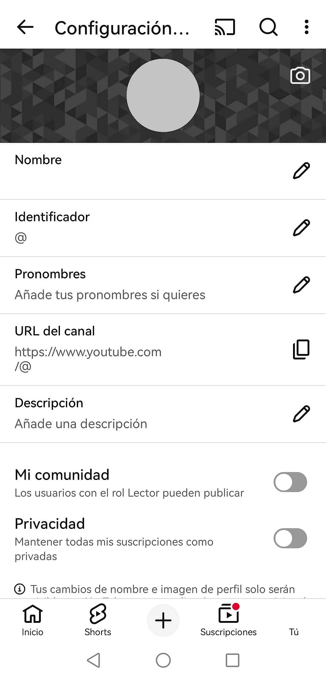 Imagen: App de YouTube: cambiar el nombre y la descripción del canal