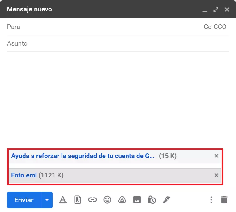 Imagen: Nuevo borrador de correo electrónico con los correos adjuntos